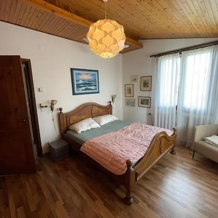 Private Multi-family With Pool And Garden *