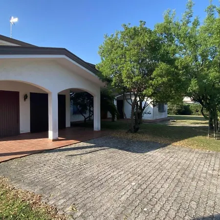 Private Multi-family With Pool And Garden Bibione